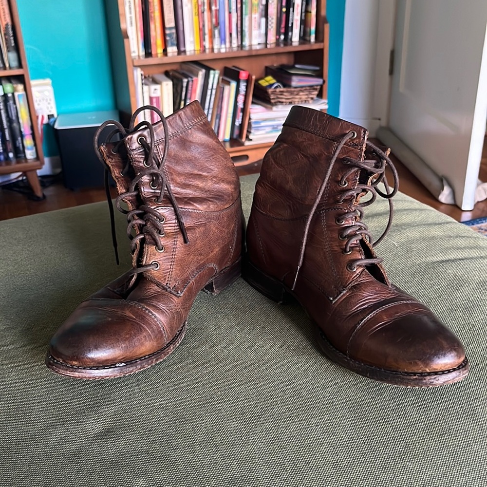 Brown Frye boots 8 hole lace up